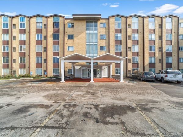 25735 Lorain Road, North Olmsted, OH 44070