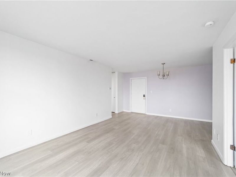 25735 Lorain Road, North Olmsted, OH 44070 Photo 12