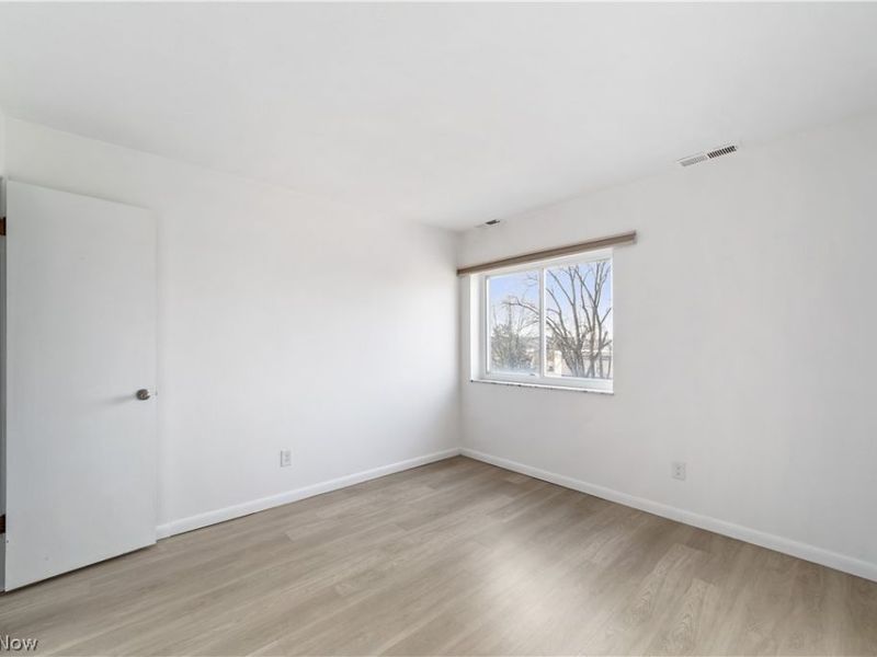 25735 Lorain Road, North Olmsted, OH 44070 Photo 18