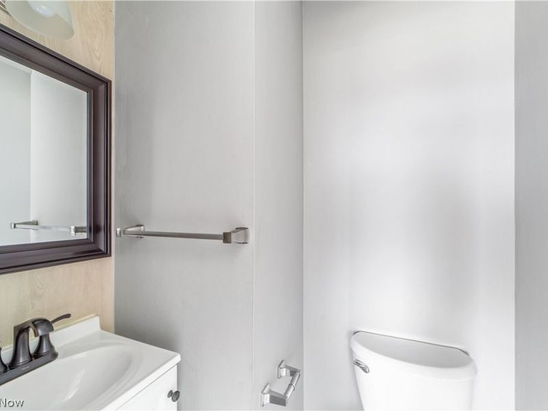 25735 Lorain Road, North Olmsted, OH 44070 Photo 20