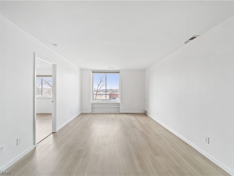 25735 Lorain Road, North Olmsted, OH 44070 Photo 3