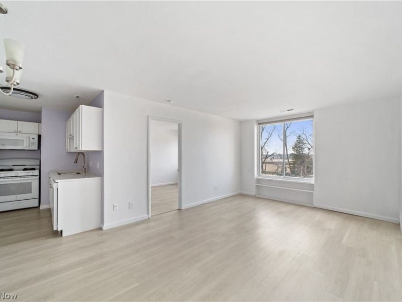 25735 Lorain Road, North Olmsted, OH 44070 Photo 5