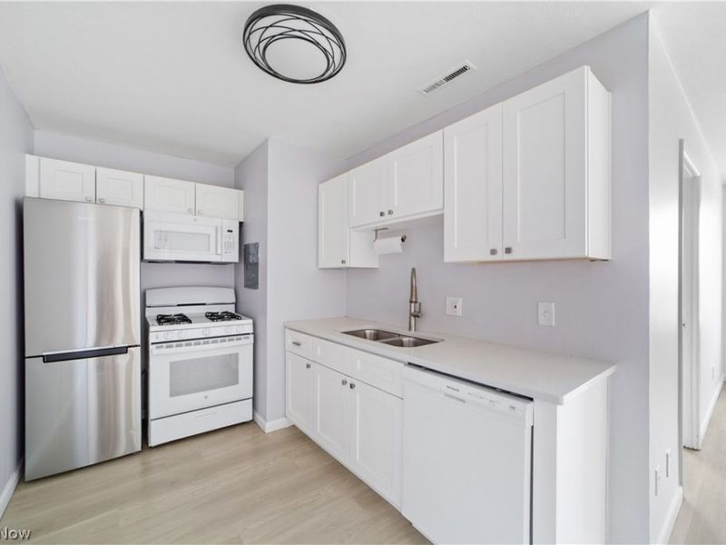 25735 Lorain Road, North Olmsted, OH 44070 Photo 8