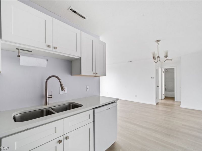 25735 Lorain Road, North Olmsted, OH 44070 Photo 9