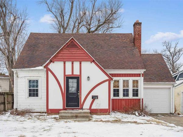 198 Forest Dr SE, Cedar Rapids, IA 52403