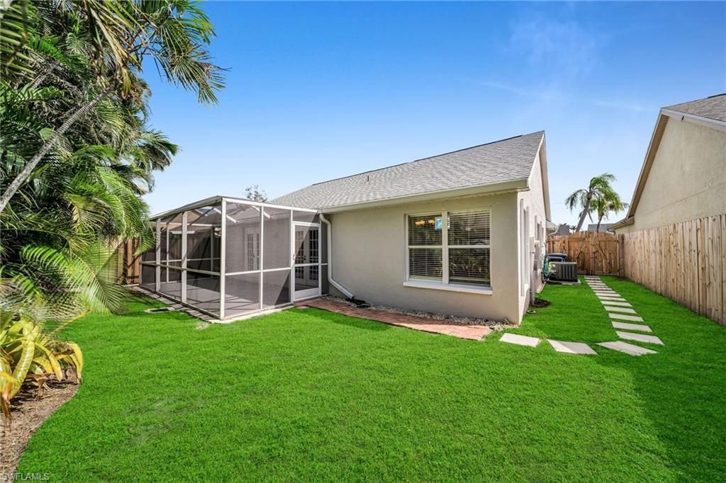 15069 Cloverdale Dr, Fort Myers, FL 33919 Photo