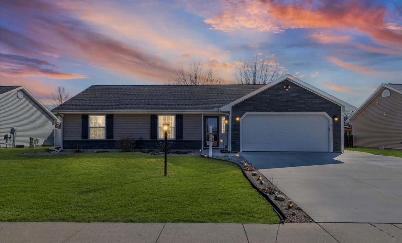 707 Bluestem Drive, Saint Joseph, IL 61873 Main Photo