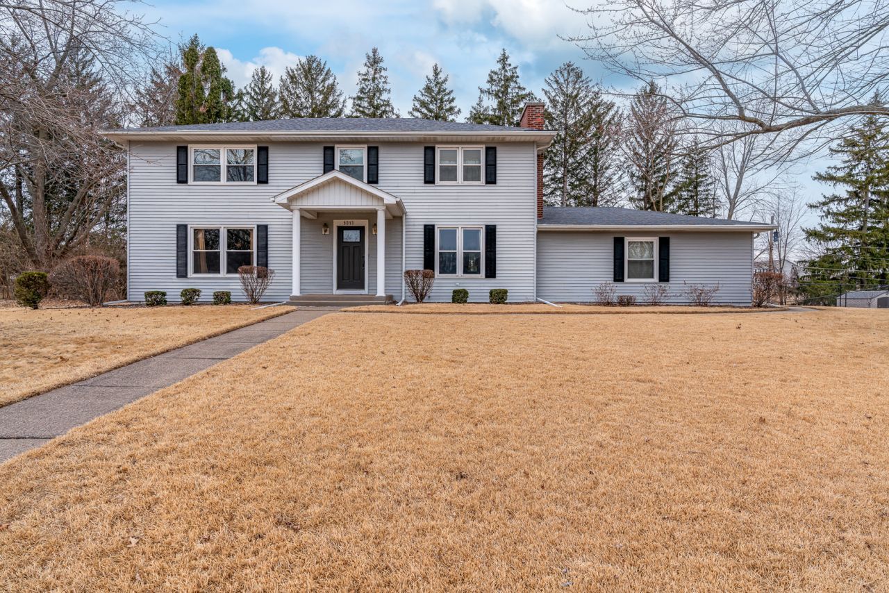 5013 Coachman Court, Bettendorf, IA 52722 Main Photo