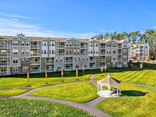 320 Martins Landing, Unit 211, North Reading, MA 01864