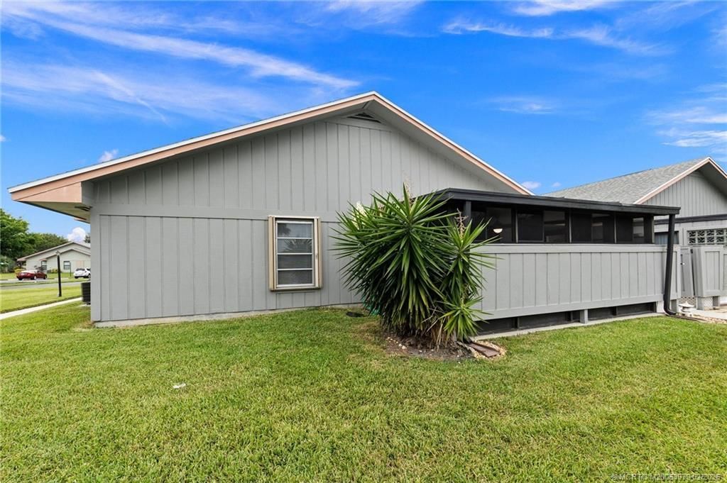 4047 NW Cinnamon Tree Circle, Jensen Beach, FL 34957 Photo