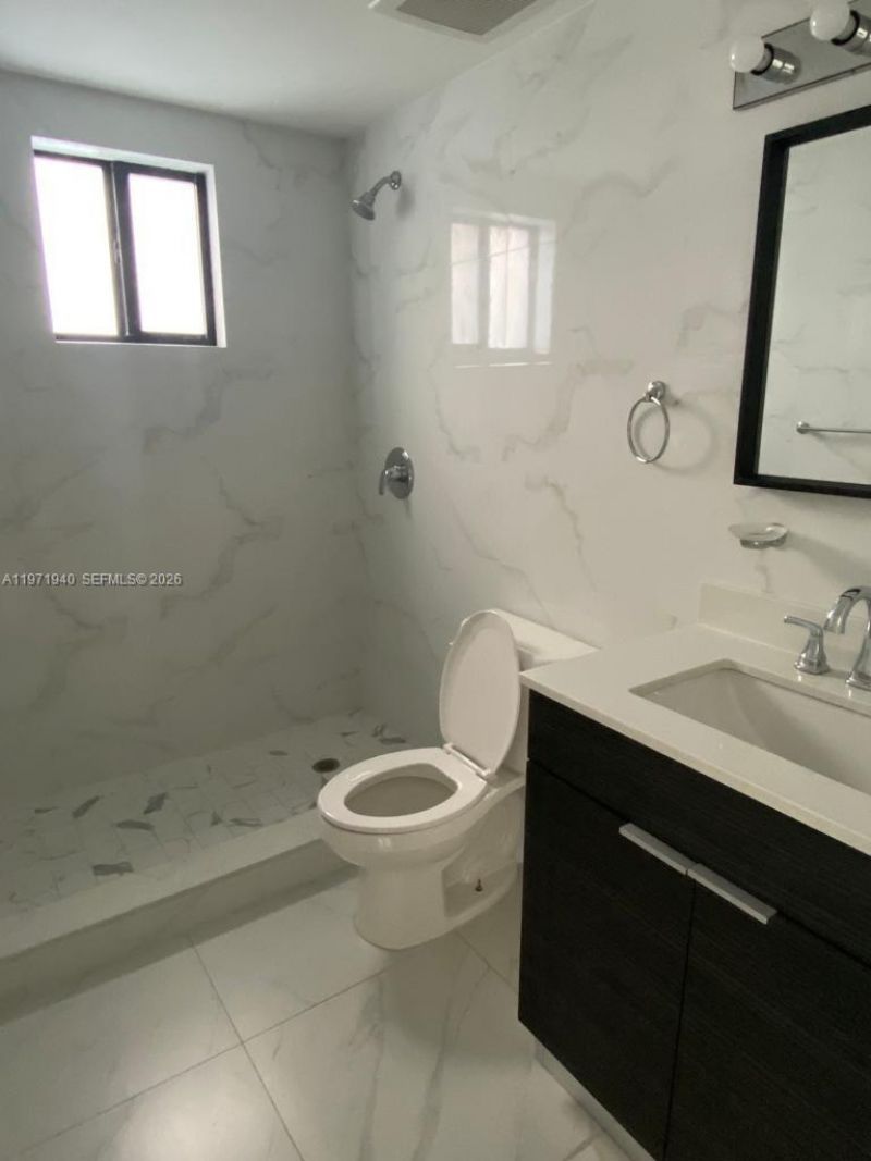 423 E 27th St, Unit 102, Hialeah, FL 33013 Photo