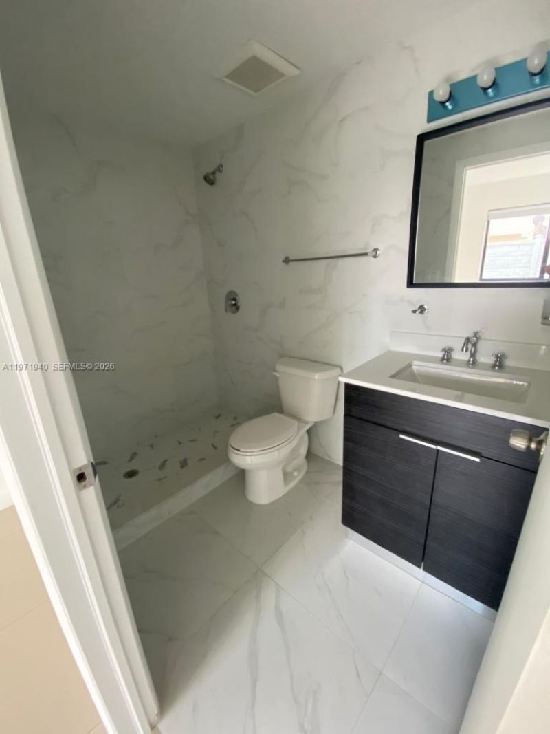 423 E 27th St, Unit 102, Hialeah, FL 33013 Photo
