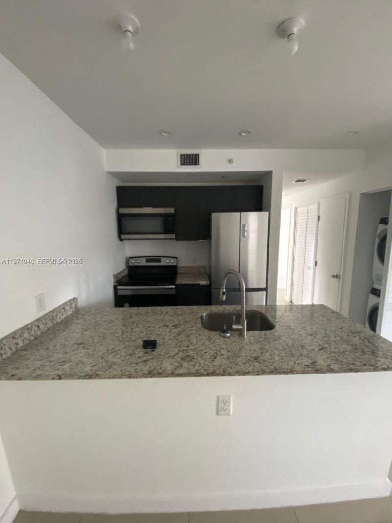 423 E 27th St, Unit 102, Hialeah, FL 33013 Photo
