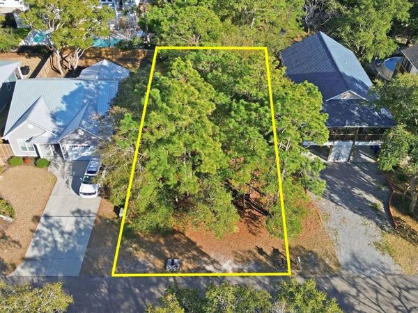 158 NW 9th Street, Oak Island, NC 28465