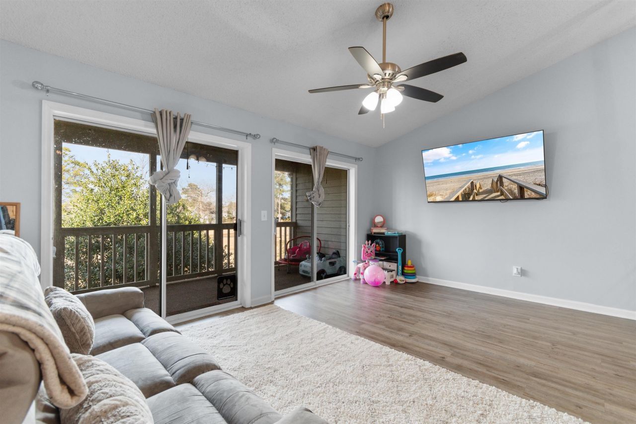 1129 White Tree Ln. Photo 11