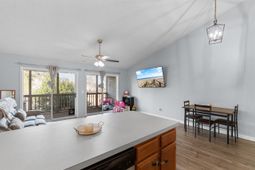 1129 White Tree Ln. photo 4