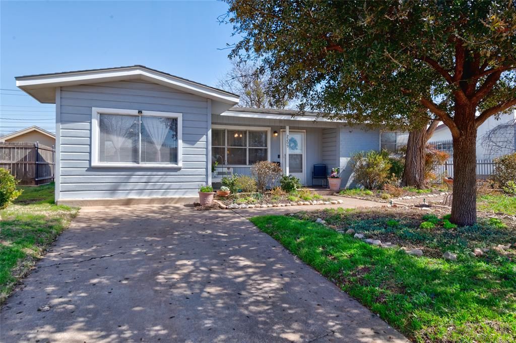 2209 N Mockingbird Lane, Abilene, TX 79603 Main Photo