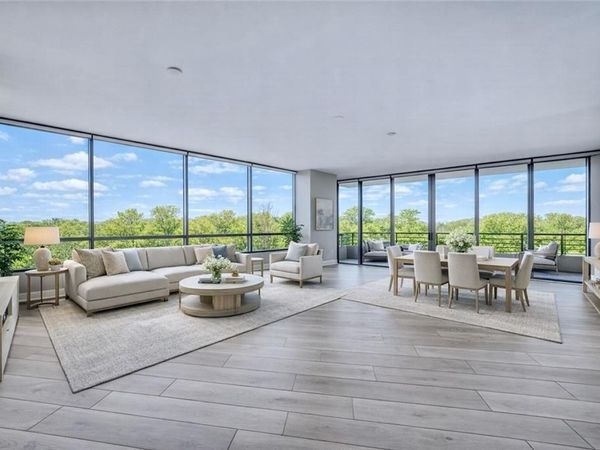 700 Park Regency Place, Unit 1207, Atlanta, GA 30326