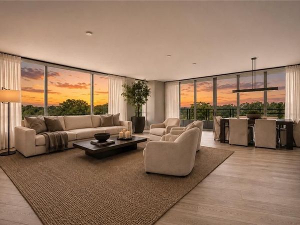 700 Park Regency Place, Unit 1207, Atlanta, GA 30326
