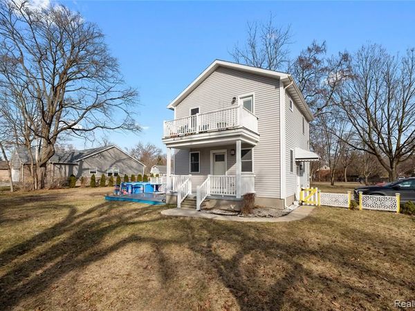 34676 Pinetree Street, Livonia, MI 48150