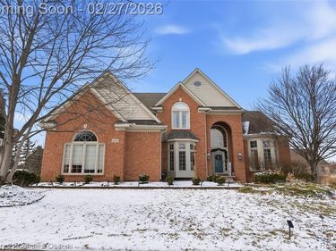 22165 Picadilly Circle, Novi, MI 48375