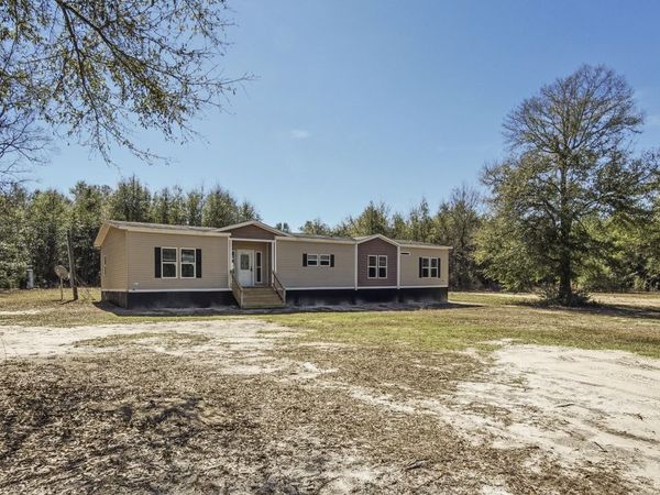 4023 Sylvania Plantation Road , Greenwood, FL 32443