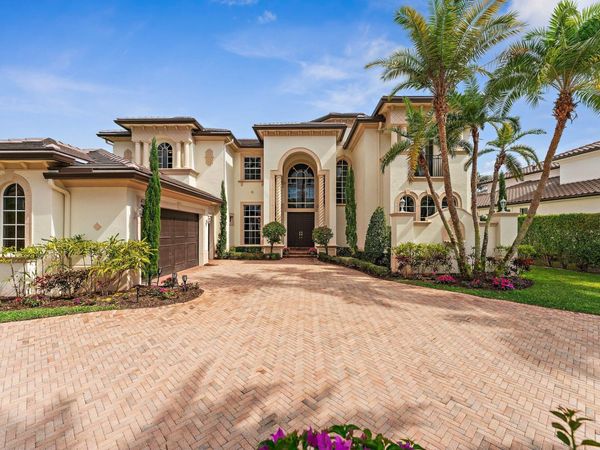 422 Savoie Drive, Palm Beach Gardens, FL 33410