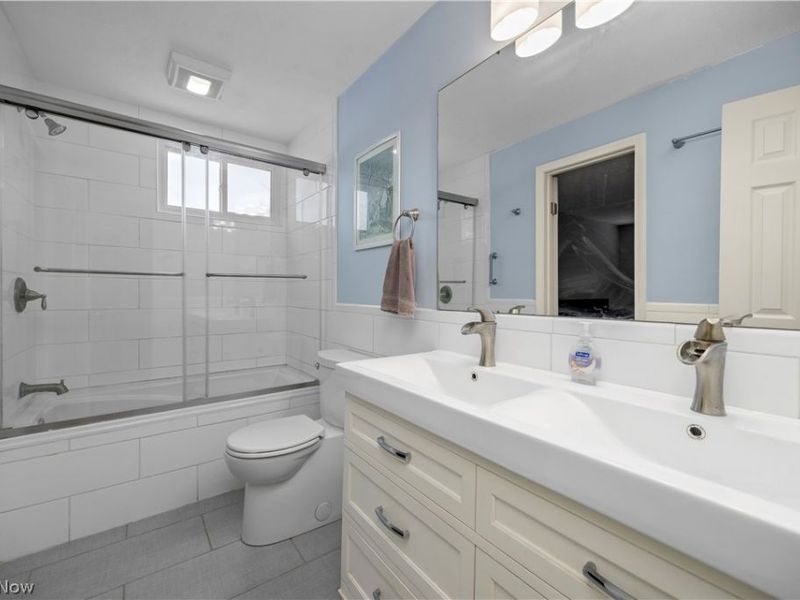 35884 Laurel Circle, North Ridgeville, OH 44039 Photo 18