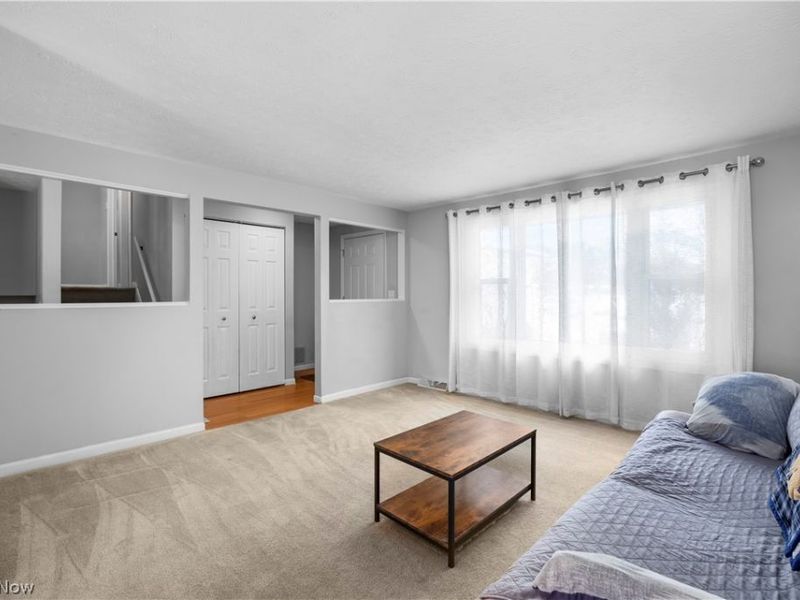 35884 Laurel Circle, North Ridgeville, OH 44039 Photo 3