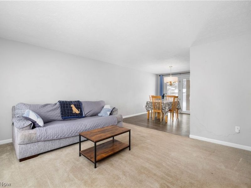 35884 Laurel Circle, North Ridgeville, OH 44039 Photo 4