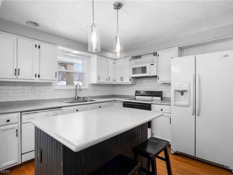 35884 Laurel Circle, North Ridgeville, OH 44039 Photo 7