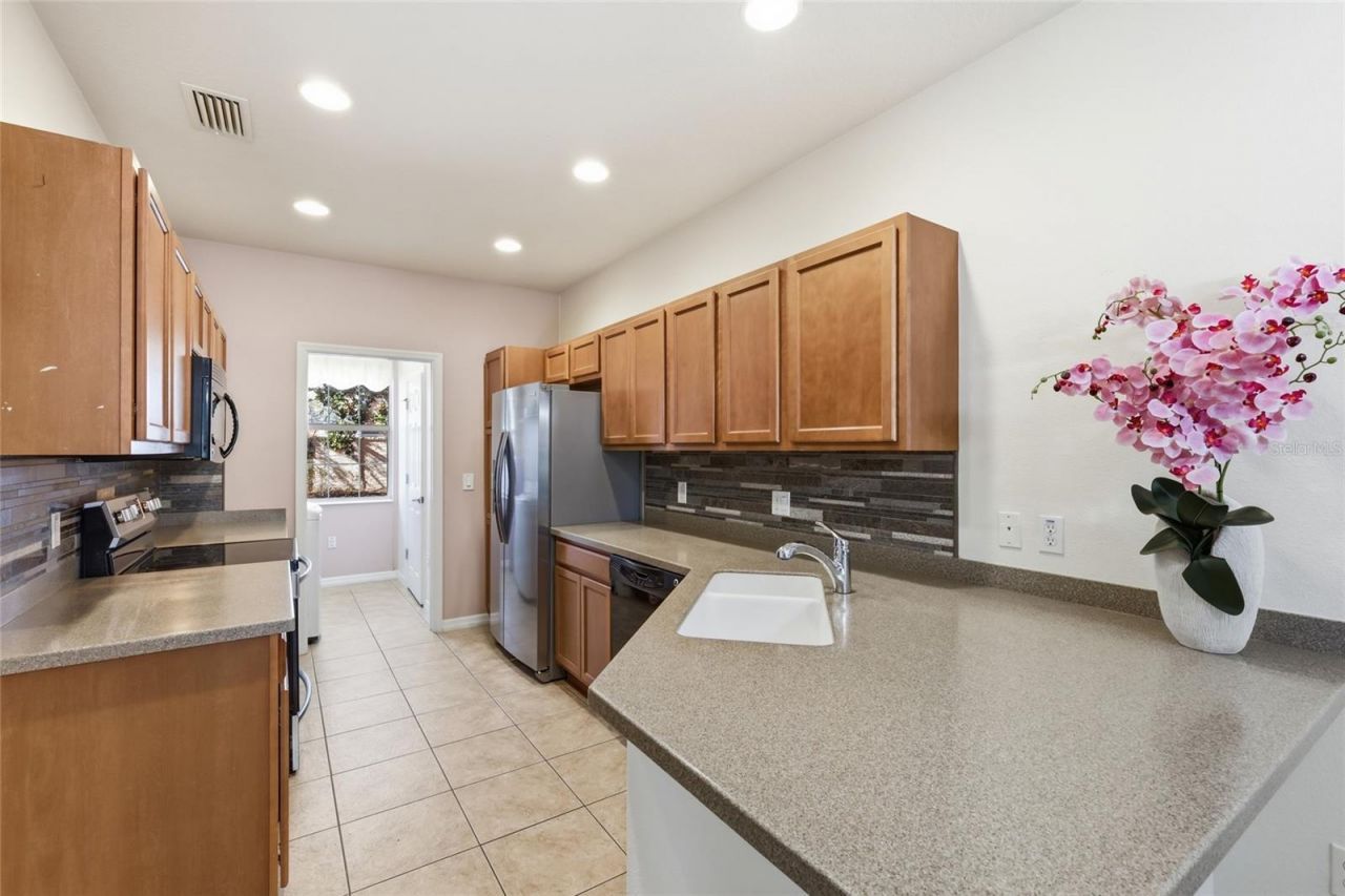 3880 82nd Avenue Circle E, Unit 104, Sarasota, FL 34243 Photo