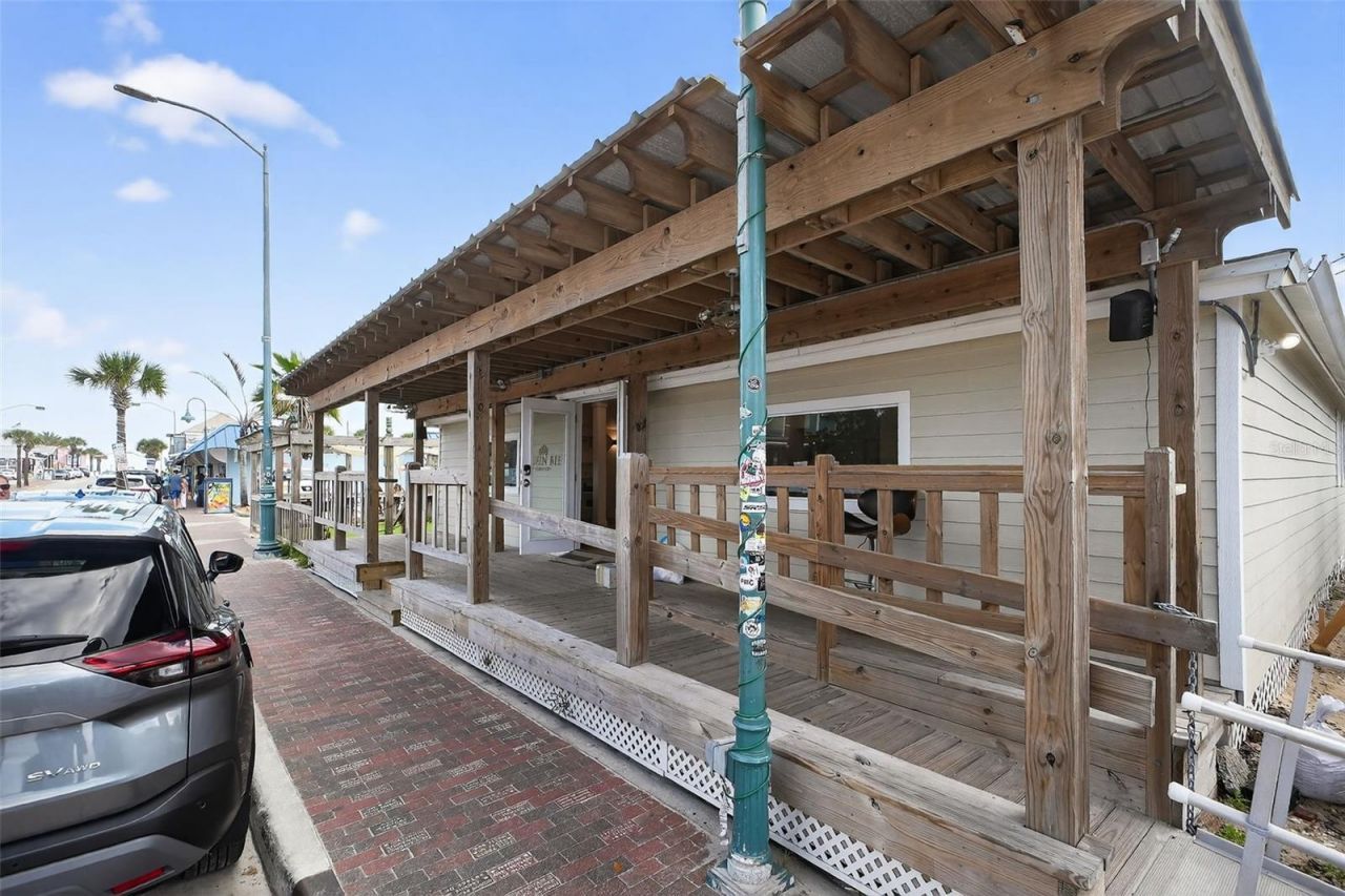 411 Flagler Avenue, New Smyrna Beach, FL 32169 Photo