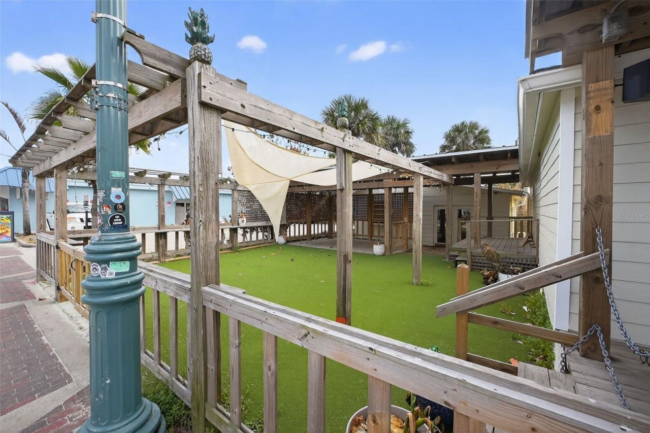 411 Flagler Avenue, New Smyrna Beach, FL 32169 Photo