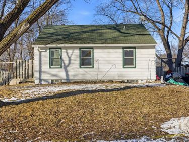 711 84th Avenue NE, Spring Lake Park, MN 55432