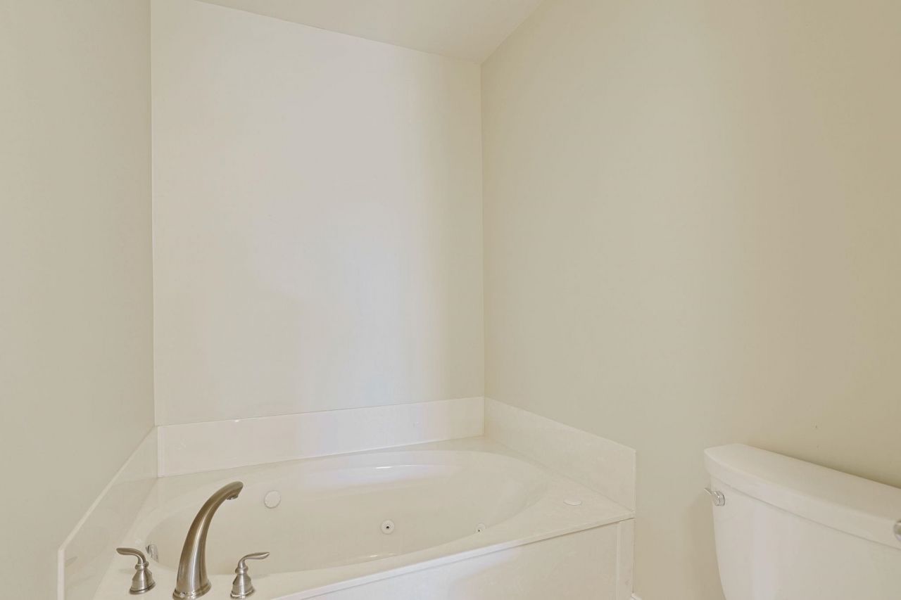 257 Venice Way  Photo 18