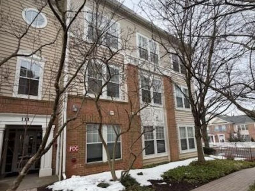 111 Watkins Pond Boulevard, Unit 3-303, Rockville, MD 20850 Main Photo