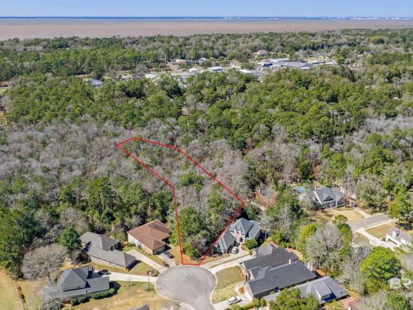 112 North Creek Circle, Fairhope, AL 36532