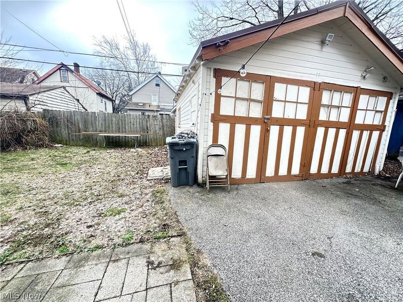 2007 Tate Avenue, Cleveland, OH 44109 Photo 23