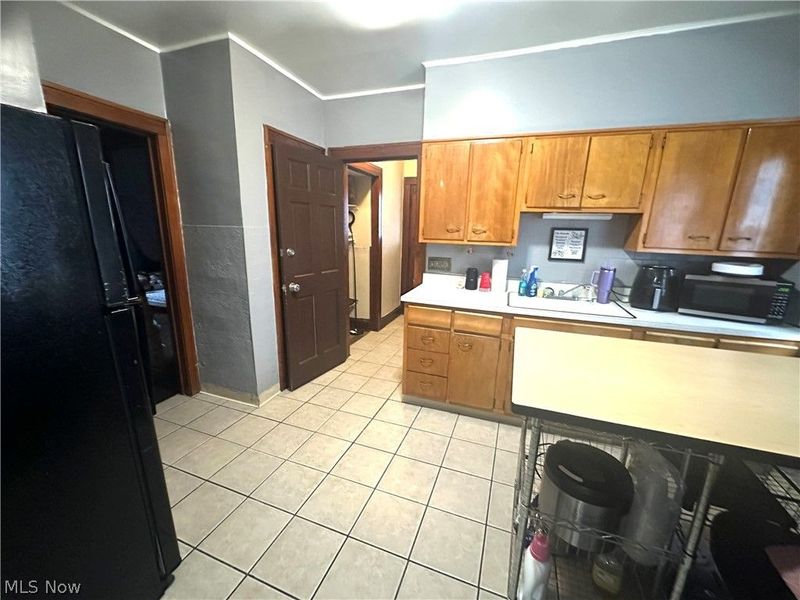 2007 Tate Avenue, Cleveland, OH 44109 Photo 4