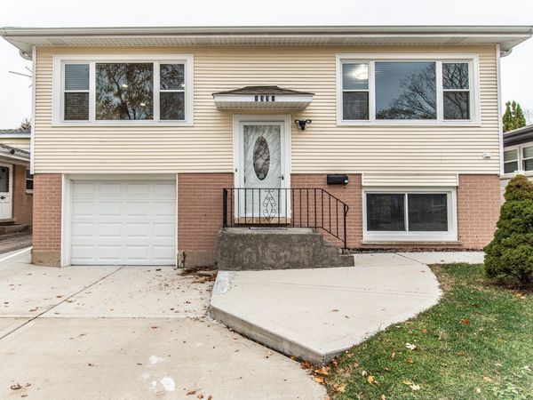 1338 S Dunton Avenue , Arlington Heights, IL 60005