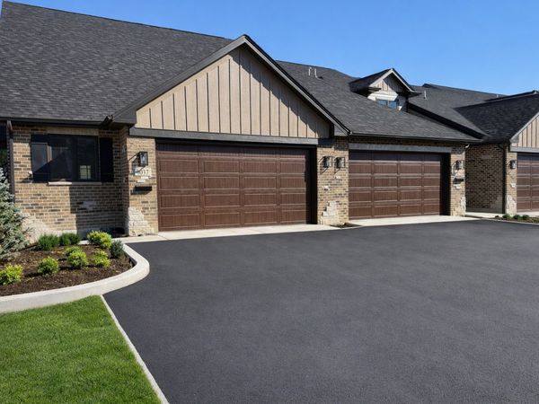 9039 111 Street, Palos Hills, IL 60465