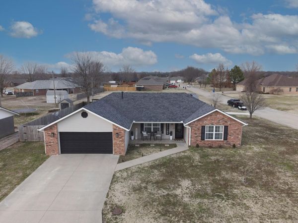 2009 Oak Lane, Miami, OK 74354