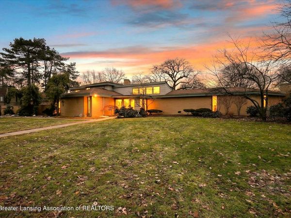 1341 Cambridge Road, Lansing, MI 48911