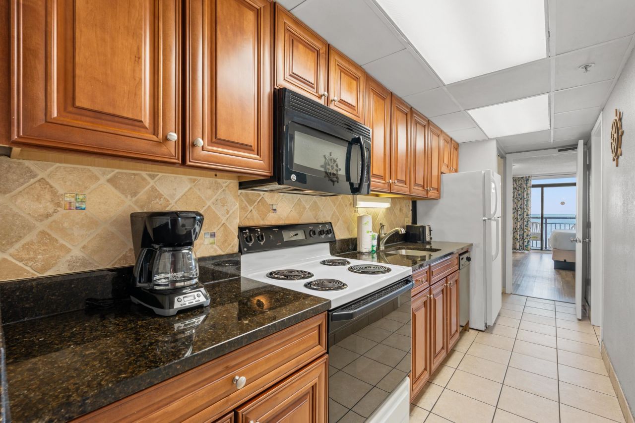 1501 S Ocean Blvd. S Photo 11