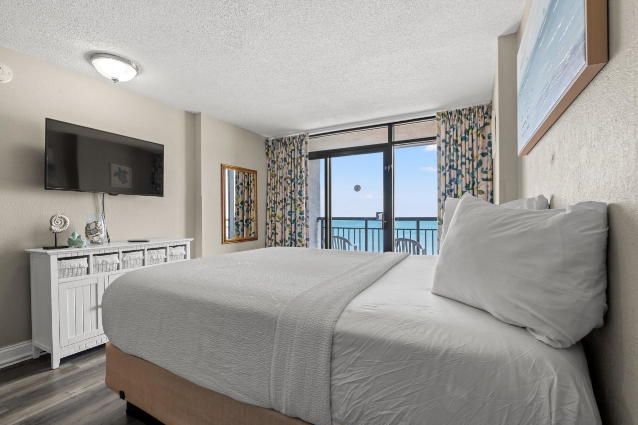 1501 S Ocean Blvd. S Photo 6