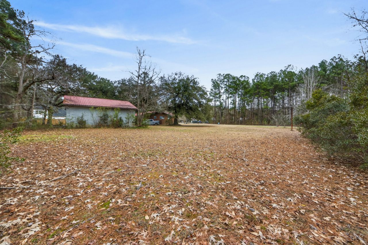 107 Young Drive Photo 18