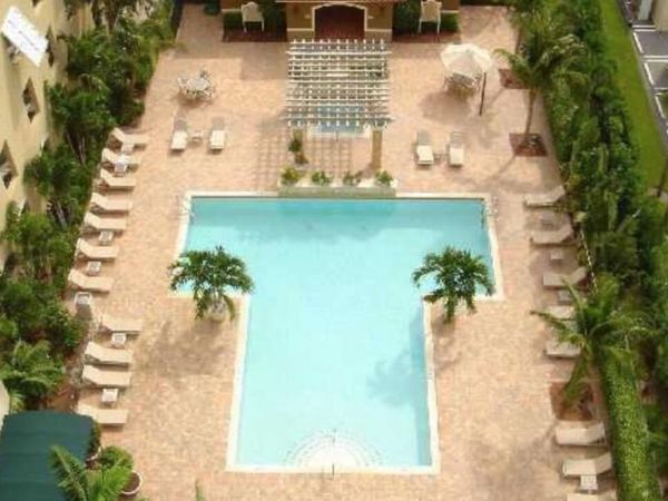 616 Clearwater Park Road, Unit 205, West Palm Beach, FL 33401