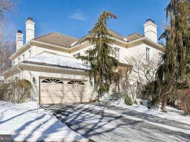 821 OXFORD CREST, VILLANOVA, PA 19085