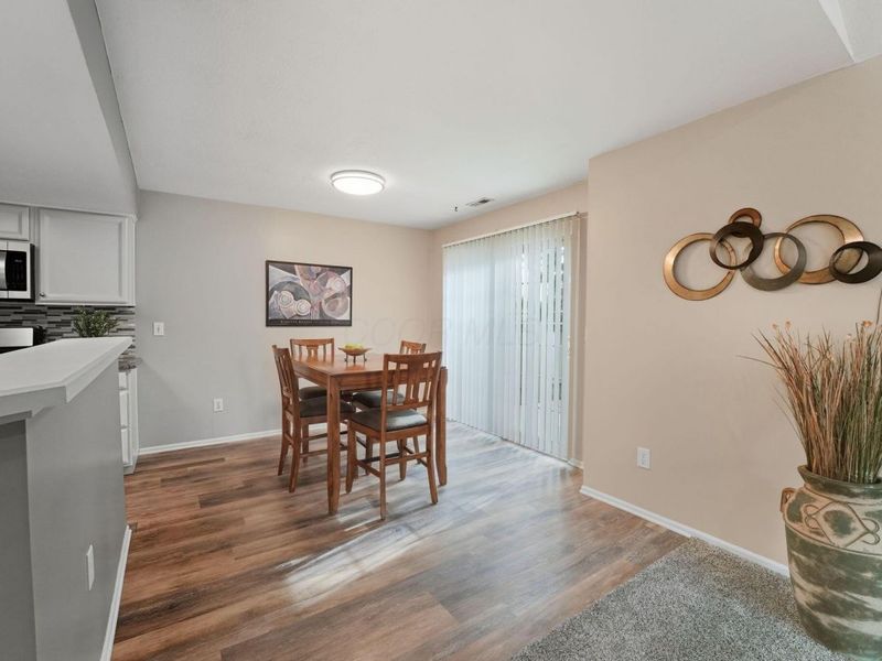 6617 Heatherstone Circle, Dublin, OH 43017 Photo 11